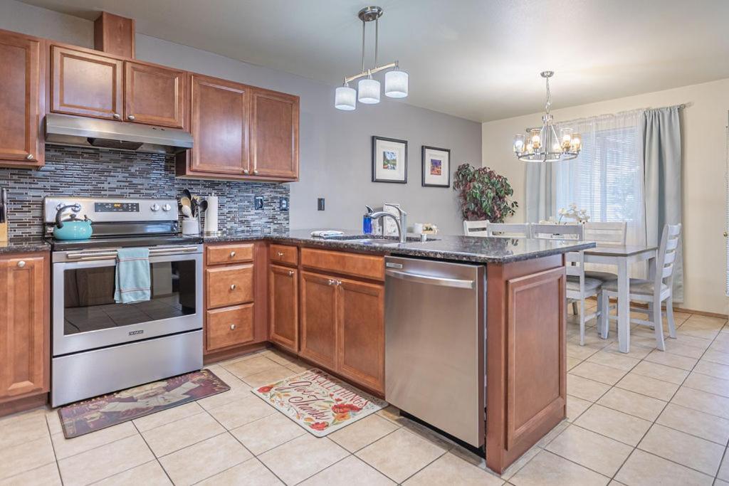 Walk To Downtown Leavenworth * Sleeps 6 + Pets * Ground Level Gem! Exterior foto